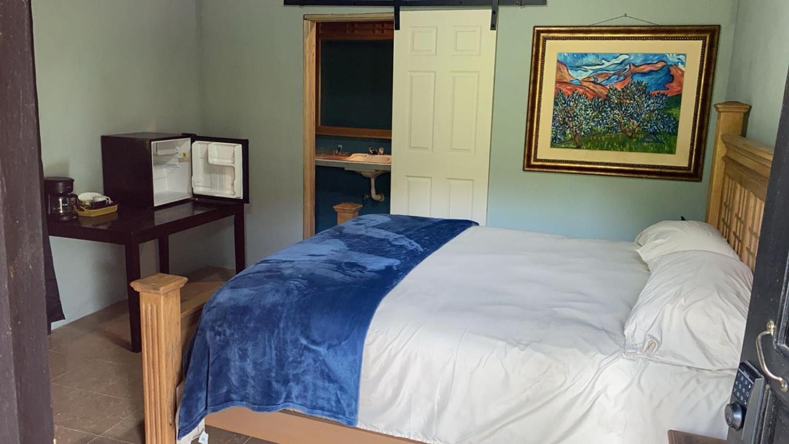 Airport Inn Roatan Luaran gambar
